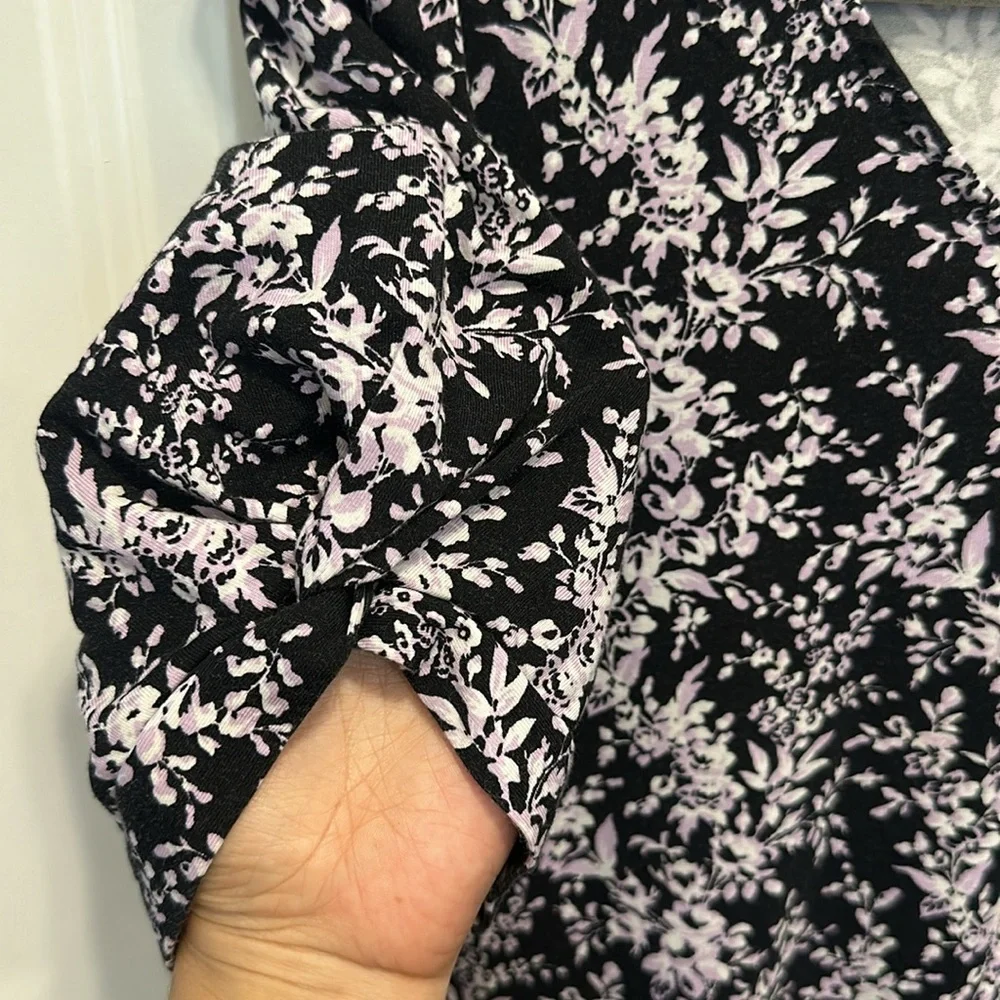 LOFT Knotted Puff Sleeve V-Neck Dress - Picture 7 of 9